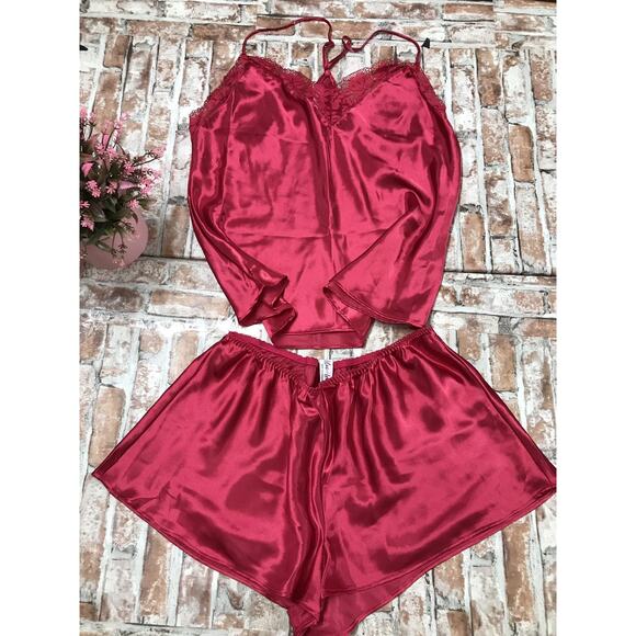 NWOT Lilac + London Solid SATIN SOFT Cami Pajama Top & Pajama Shorts Set RED LG - Picture 2 of 8
